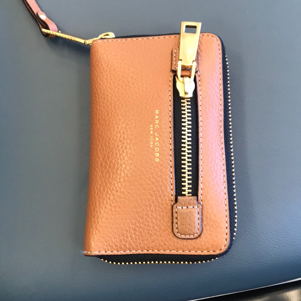 Marc Jacobs wallet!